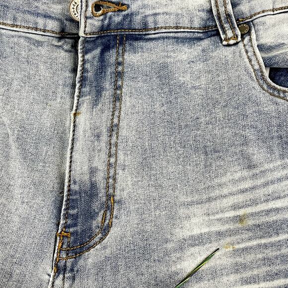 Serenede Jeans Men's Measures 39 x 31.75 Distressed Skinny Fitted Light Wash - Picture 6 of 12